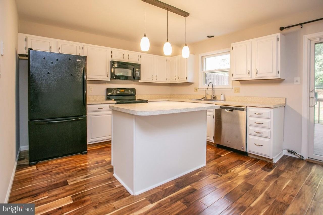 524 Hancock Ct - Photo 7 of 40