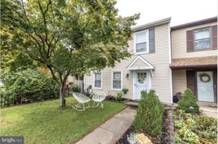 5 Churchill Cir - Photo 1 of 1