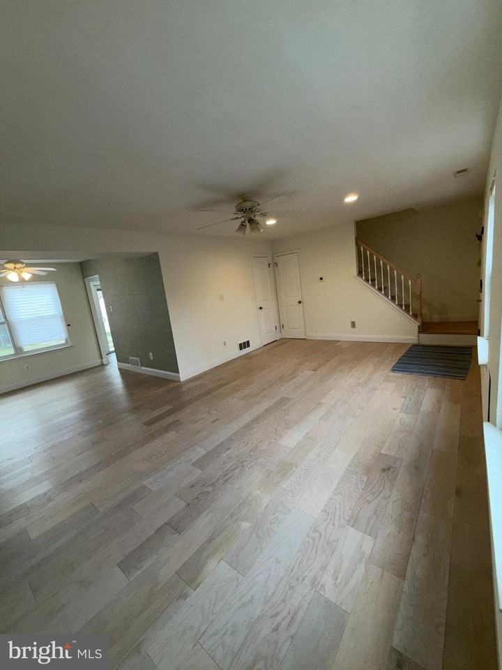 5 Churchill Cir - Photo 4 of 22