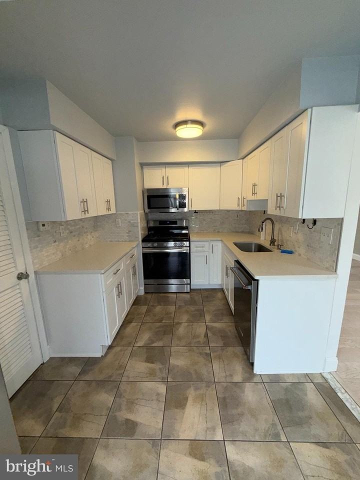 5 Churchill Cir - Photo 7 of 22