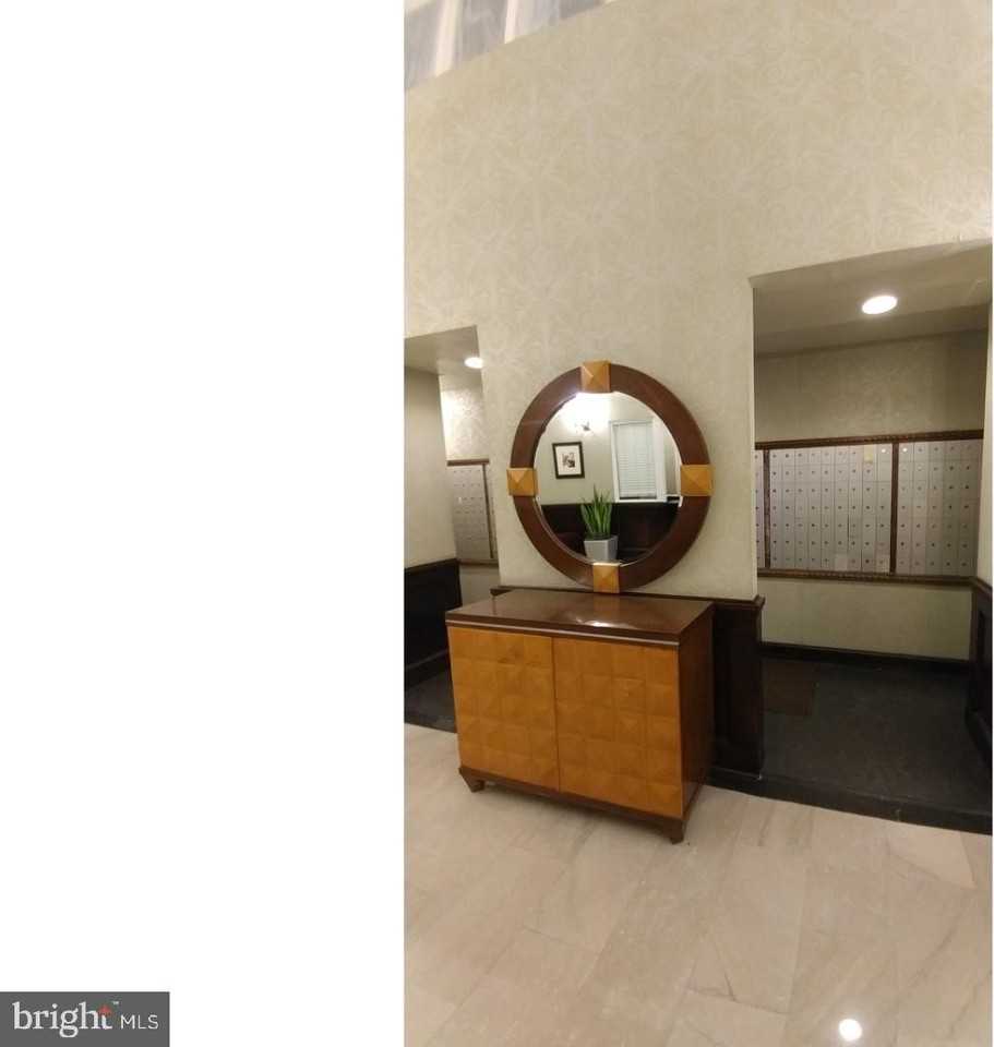 1324 Locust St Apt 512 #512 - Photo 7 of 14