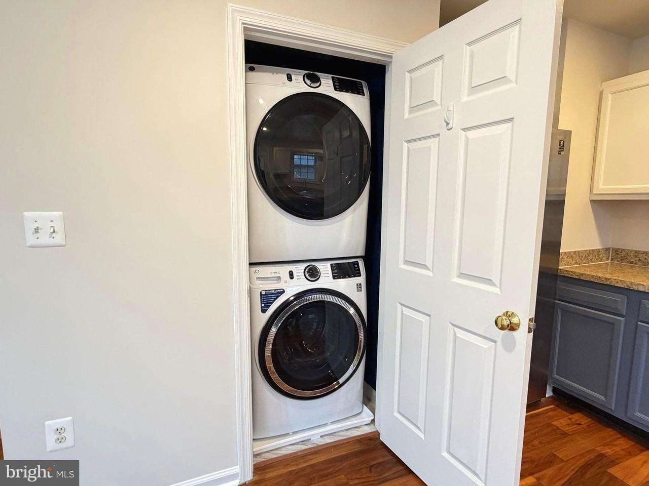 211 Eastside Ln - Photo 7 of 22