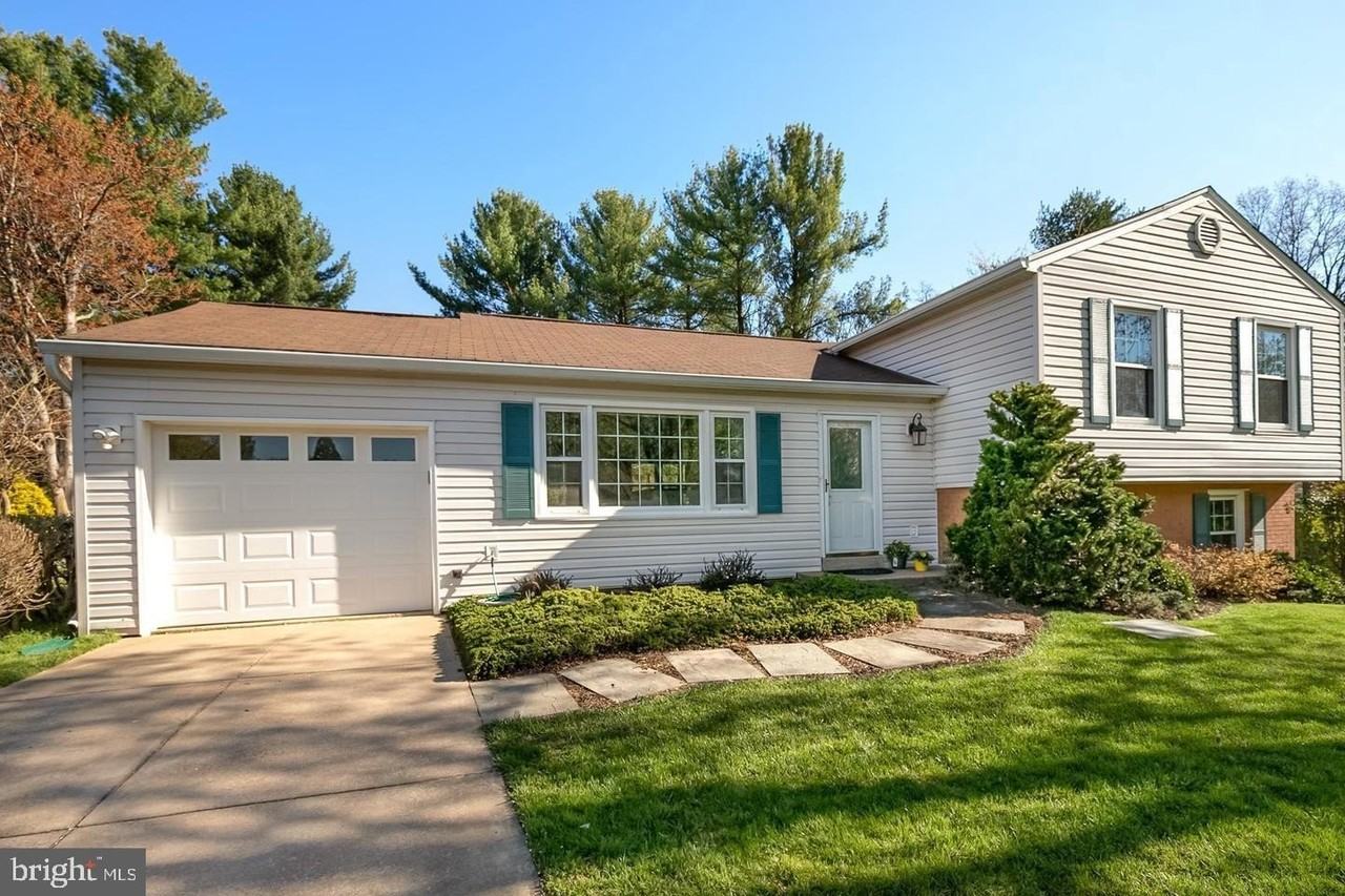 9530 Ashbourn Dr - Photo 2 of 33