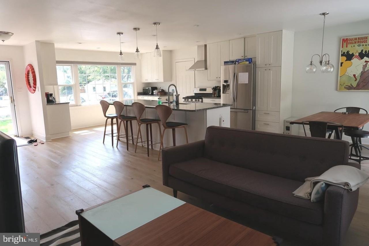 9530 Ashbourn Dr - Photo 6 of 33