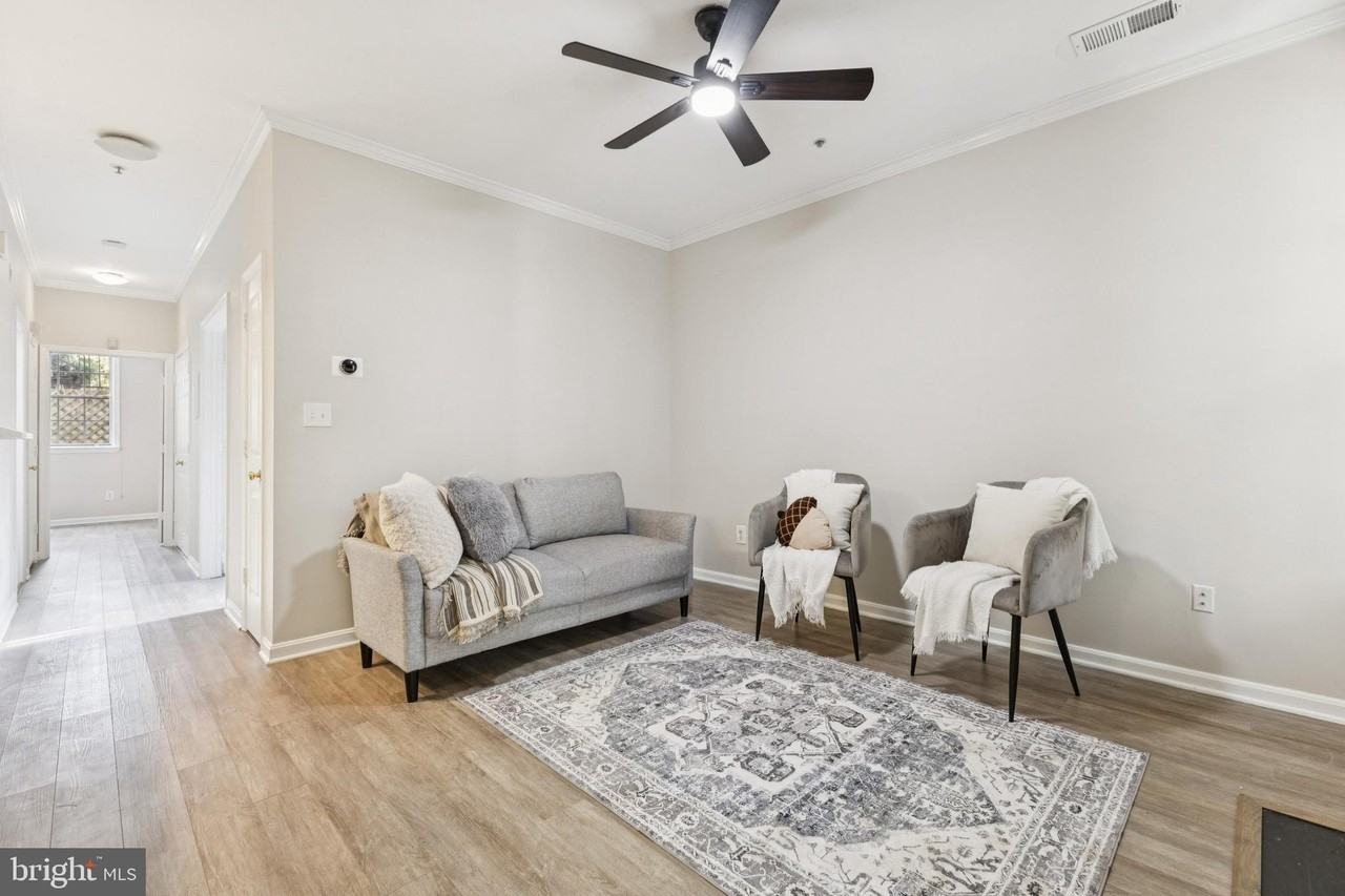 1361 Garden Wall Cir Unit 701 #701 - Photo 4 of 15