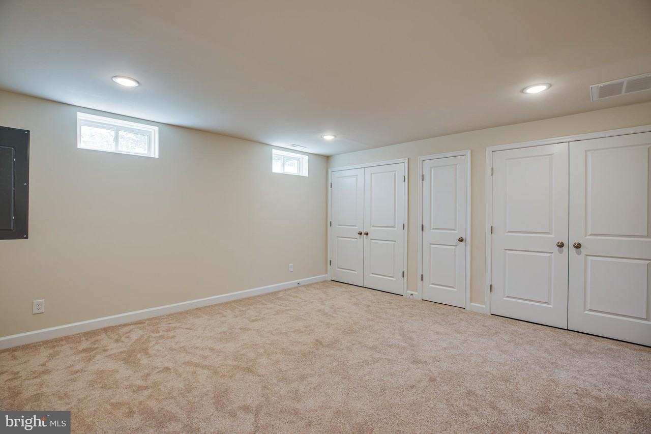 44 Andrews Pl - Photo 4 of 15