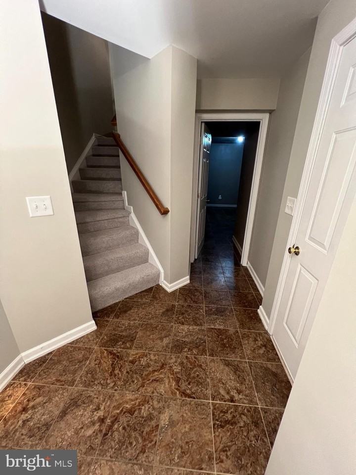 522 Kyle Dr - Photo 2 of 21