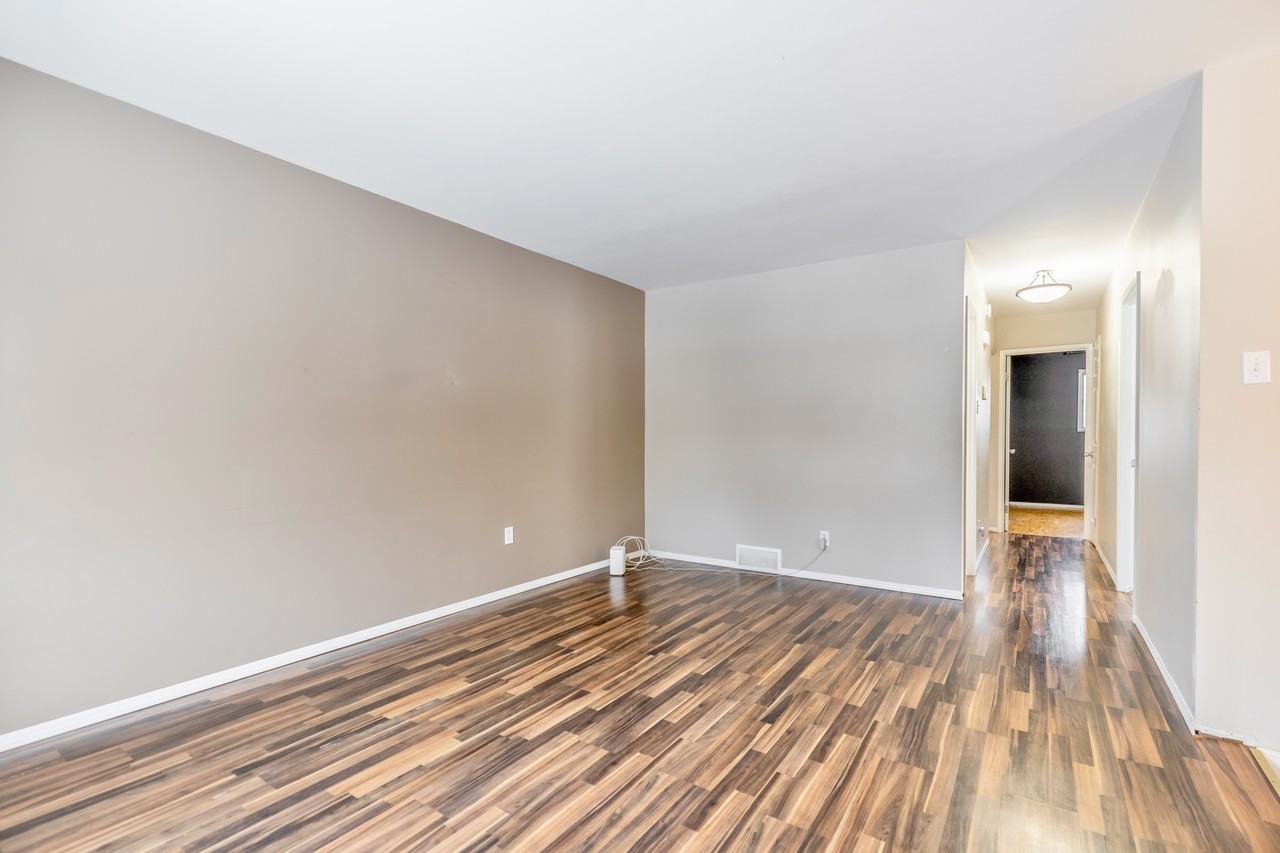 665 David Street - Photo 3 of 25