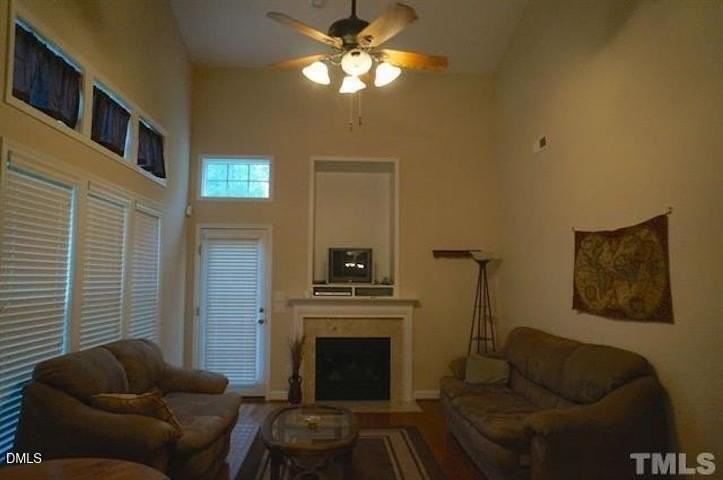 128 Florians Dr - Photo 3 of 24