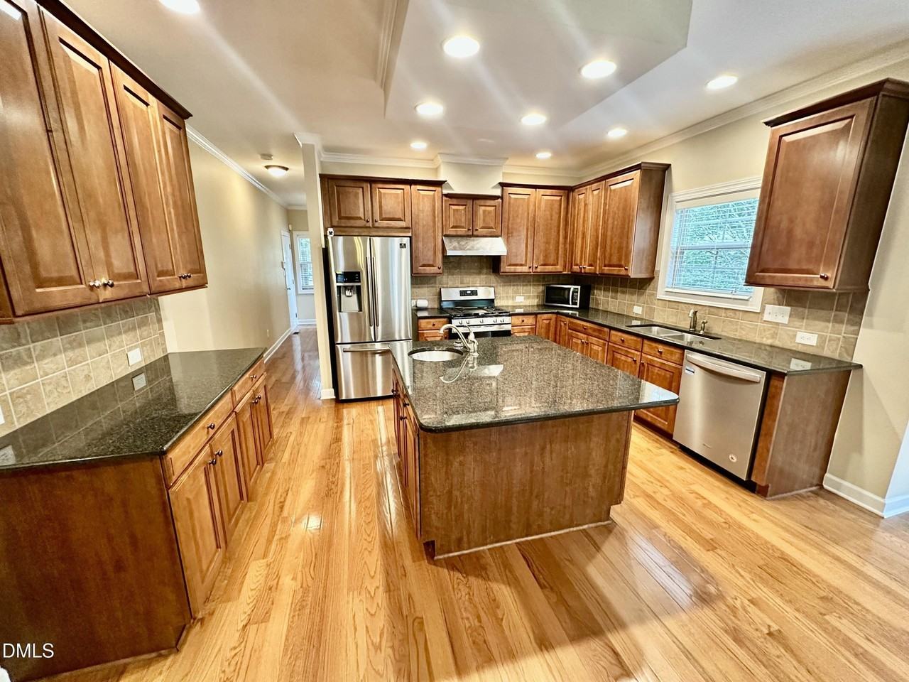 1801 Old London Way - Photo 5 of 41