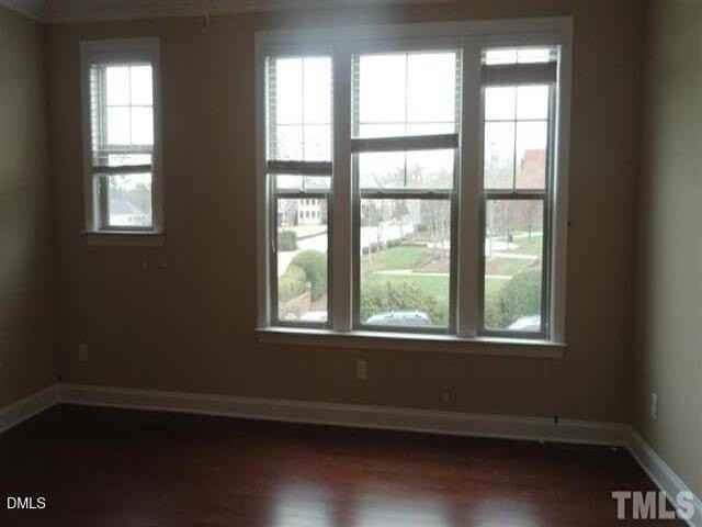 1404 Providence Green Ln - Photo 7 of 9