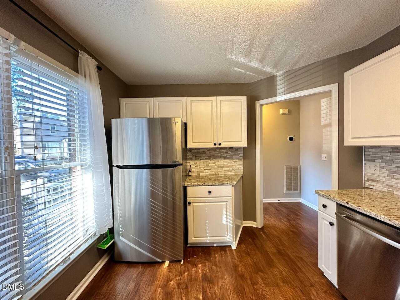 7020 Epping Forest Dr - Photo 4 of 24