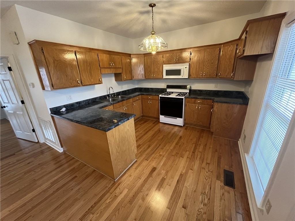 309B Dixie Dr - Photo 3 of 6