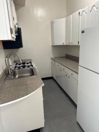 399 Templeton Ave - Photo 5 of 9