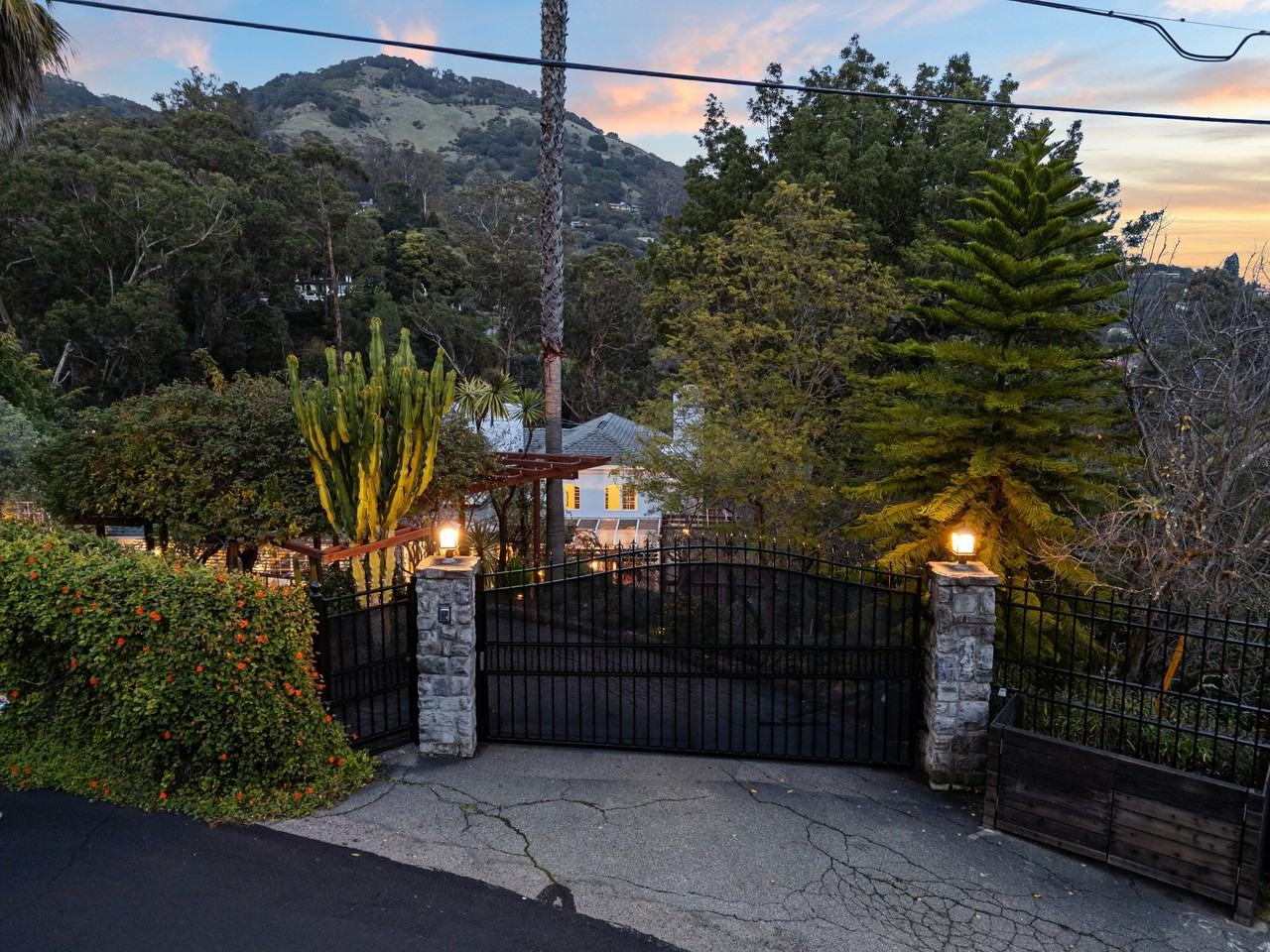 344 Summit Ave - Photo 2 of 41