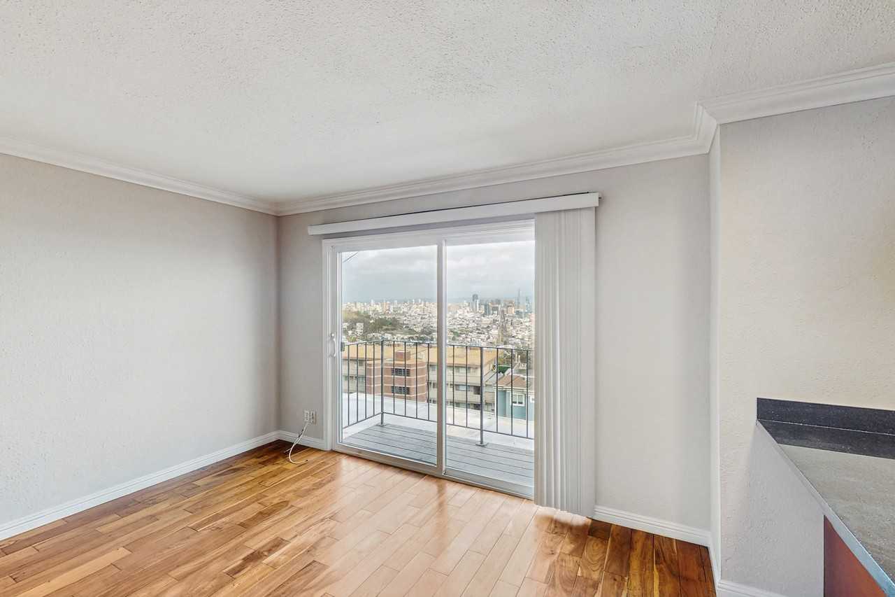 646 Corbett Avenue #603 - Photo 6 of 25