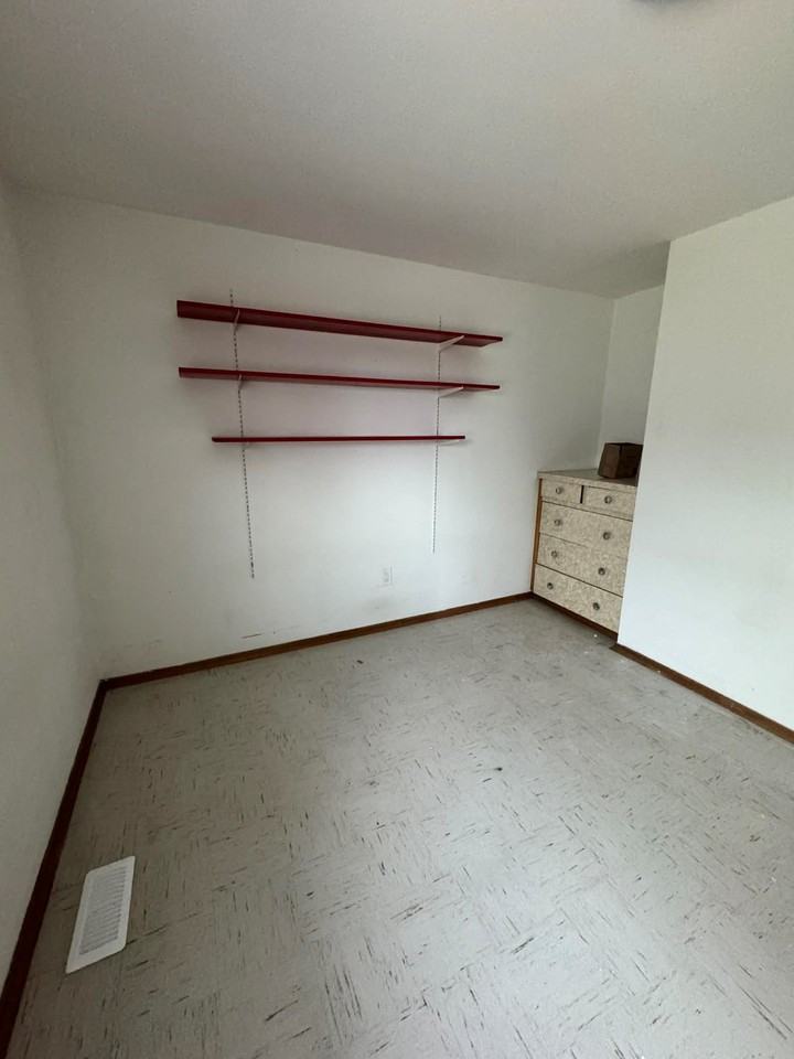 54 Hydro Street #Main - Photo 6 of 10