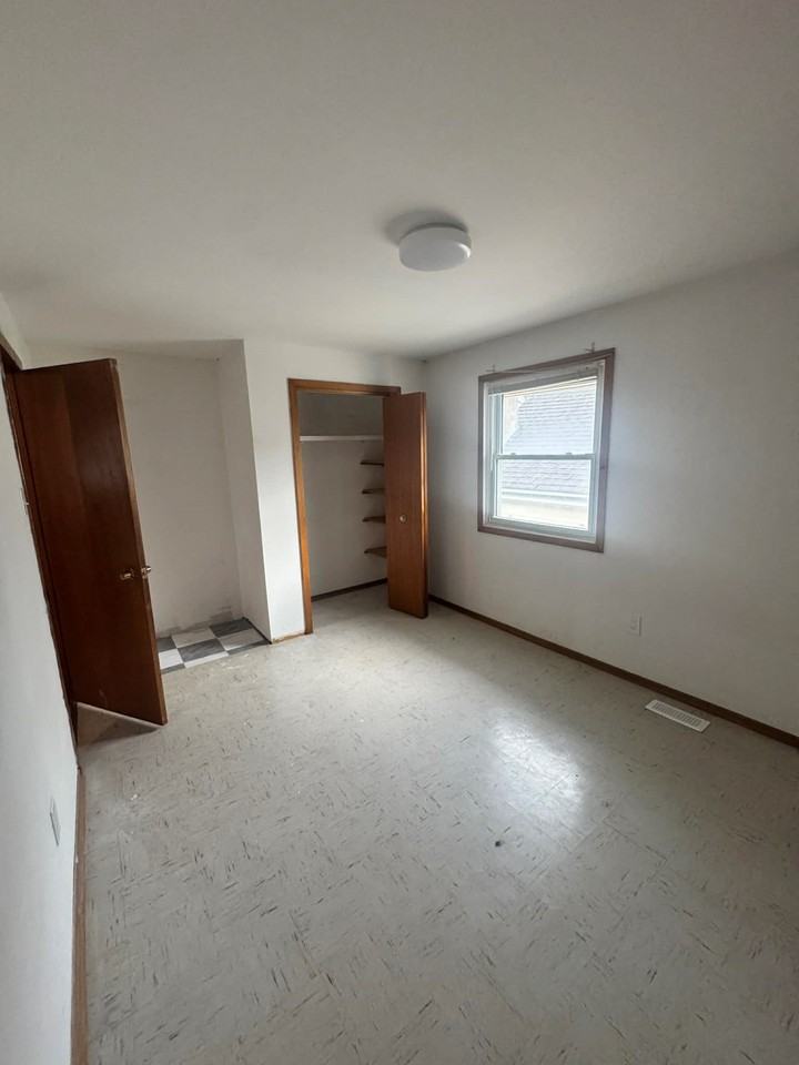 54 Hydro Street #Main - Photo 7 of 10