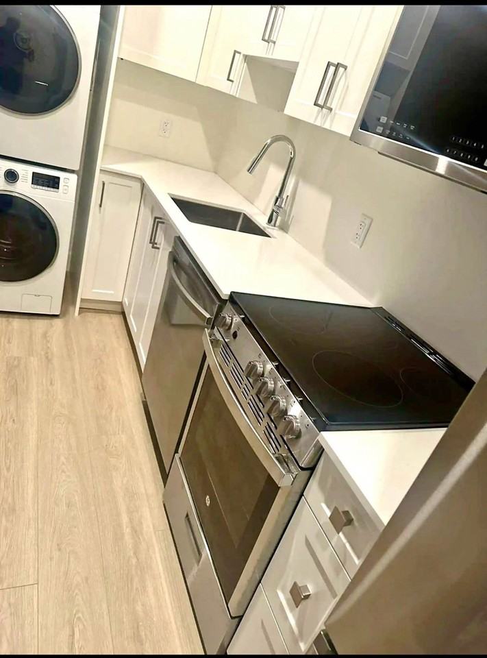 20205 42A Ave - Photo 4 of 7