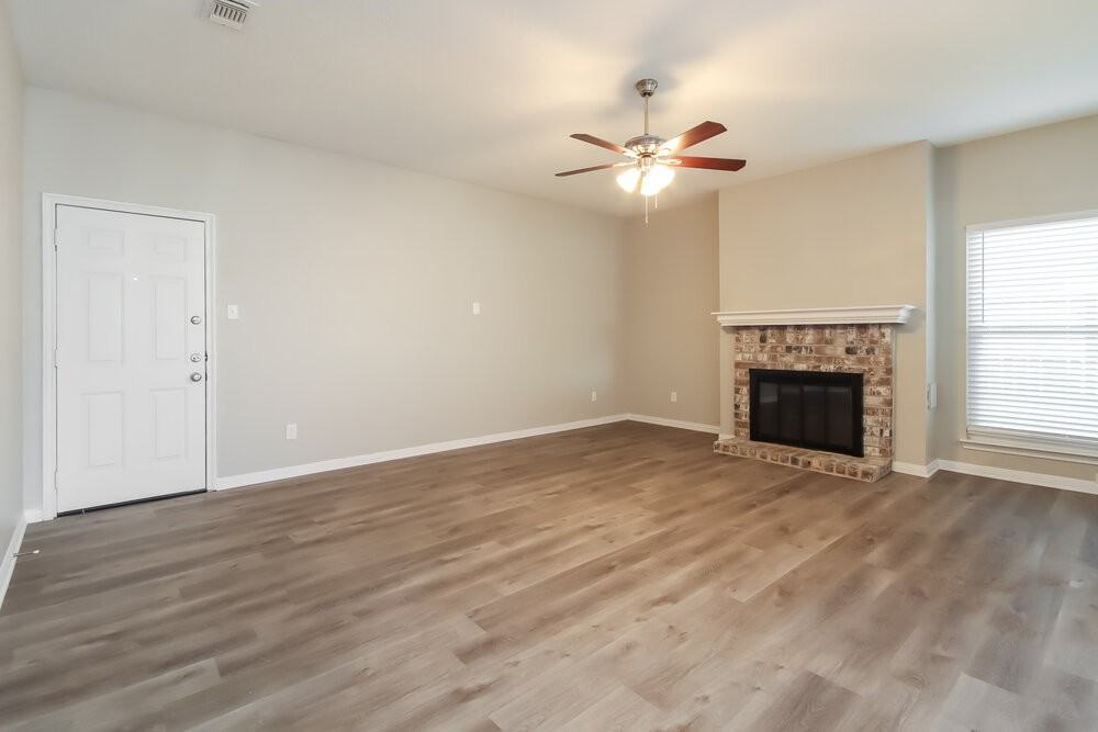 8506 Deer Meadow Dr - Photo 4 of 19