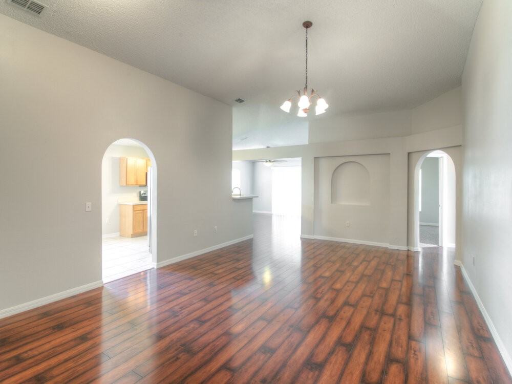 762 Welch Hill Cir - Photo 2 of 15