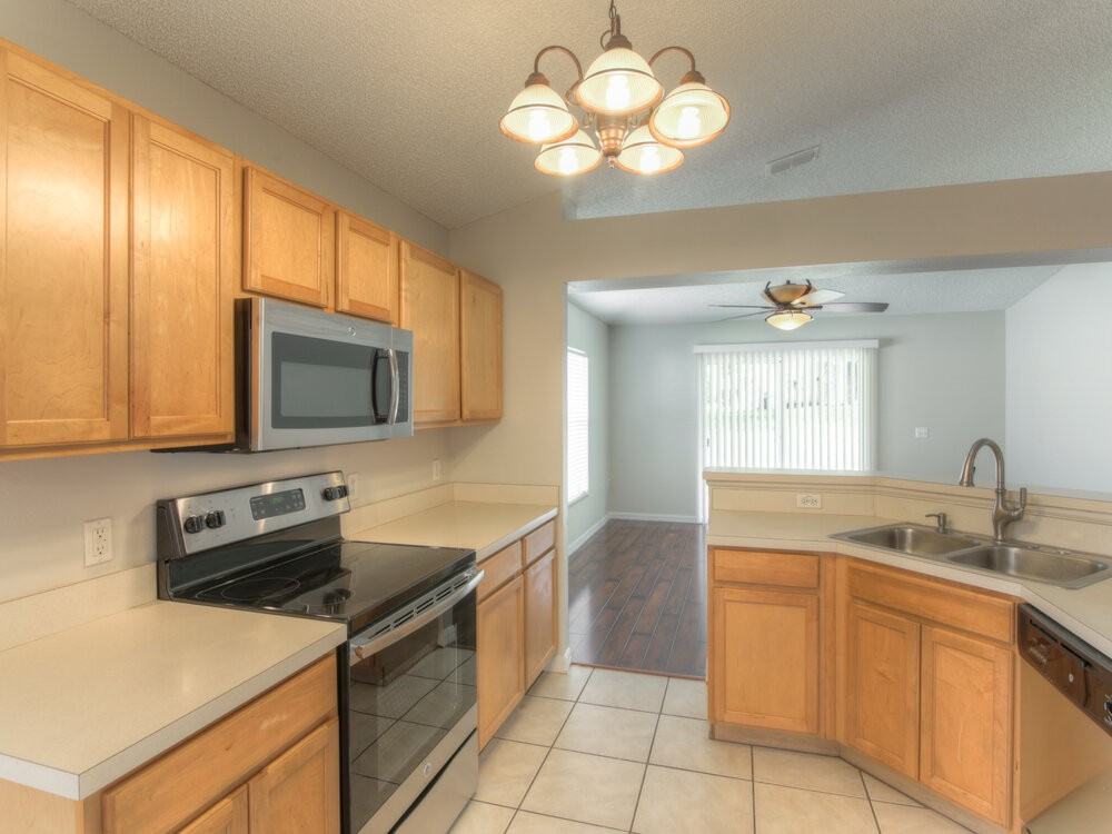 762 Welch Hill Cir - Photo 4 of 15