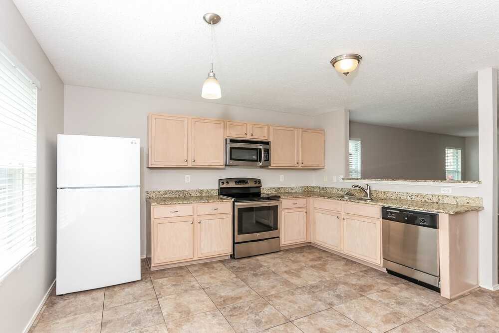 5717 Glenshee Dr - Photo 7 of 19