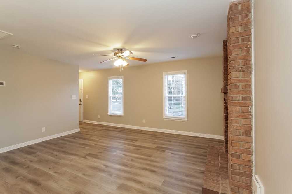 9605 Manus Ct - Photo 6 of 20