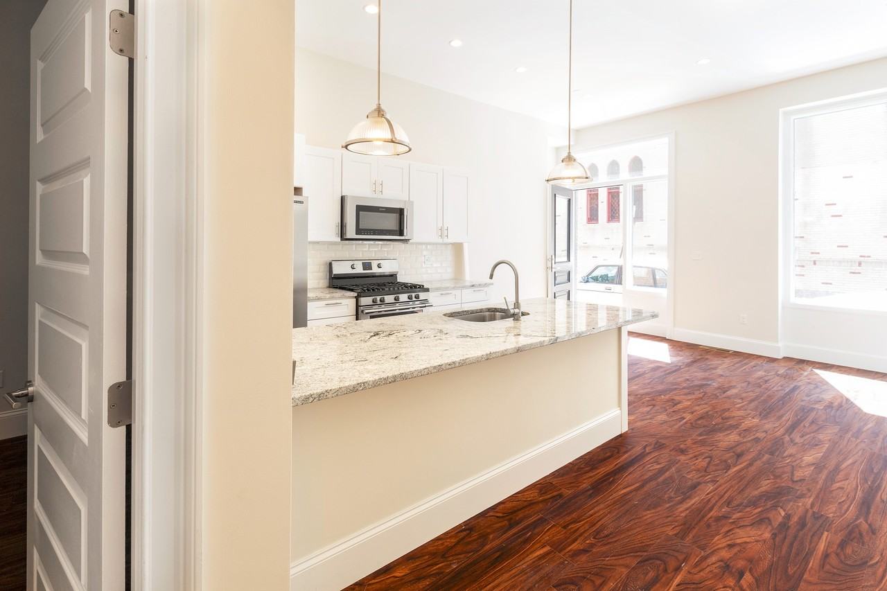 1905 Washington St #THB - Photo 2 of 18