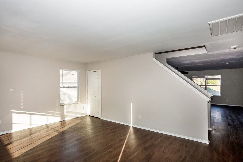 6545 Ziegler Ln - Photo 6 of 17