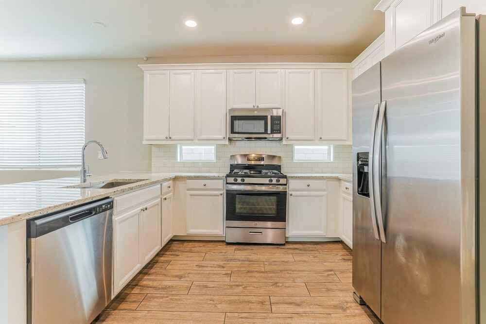 289 W Tamarack Dr - Photo 5 of 16