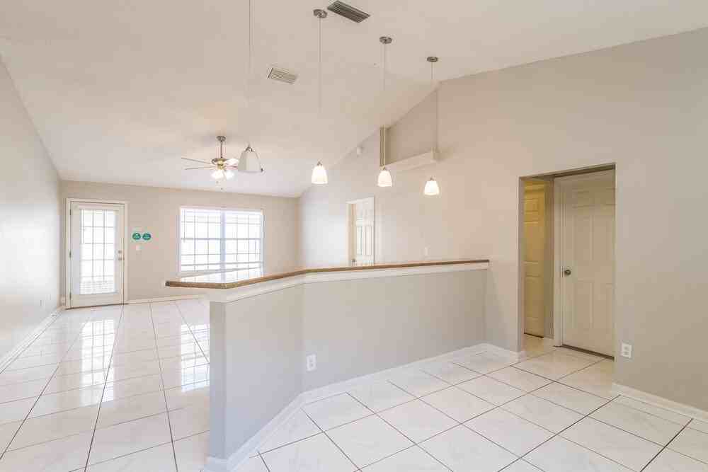 2011 Cardiff Ln - Photo 5 of 14