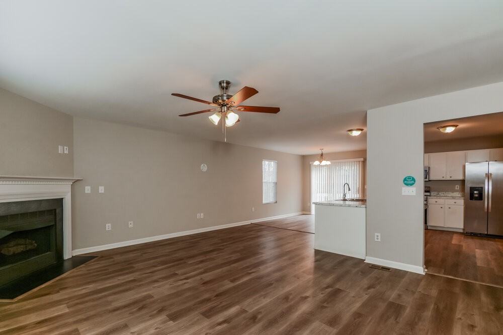 713 Marjam Ln - Photo 4 of 17