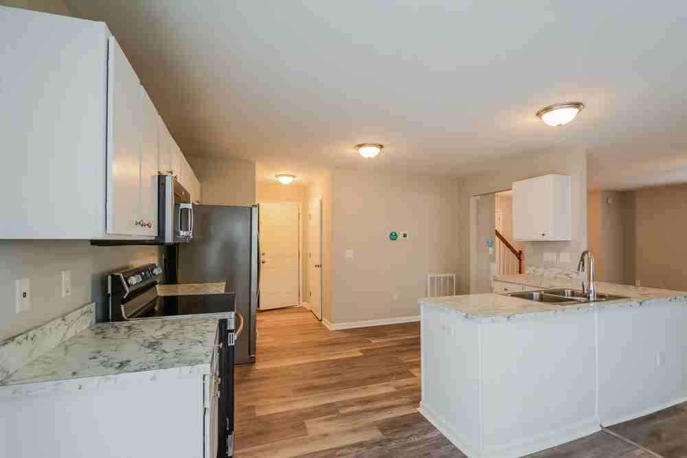 713 Marjam Ln - Photo 7 of 17