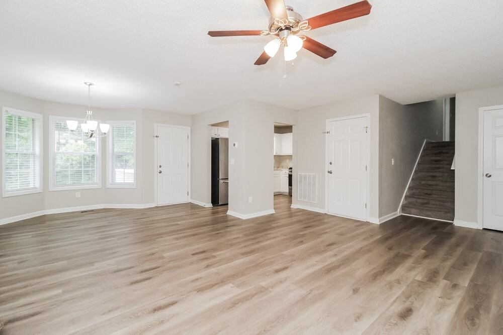 435 Ivy Crest Dr - Photo 4 of 21