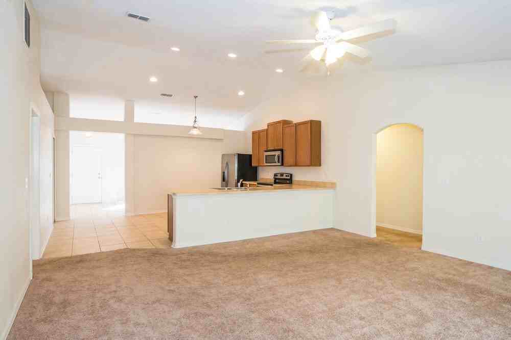 11040 Apple Blossom Trl W - Photo 4 of 15