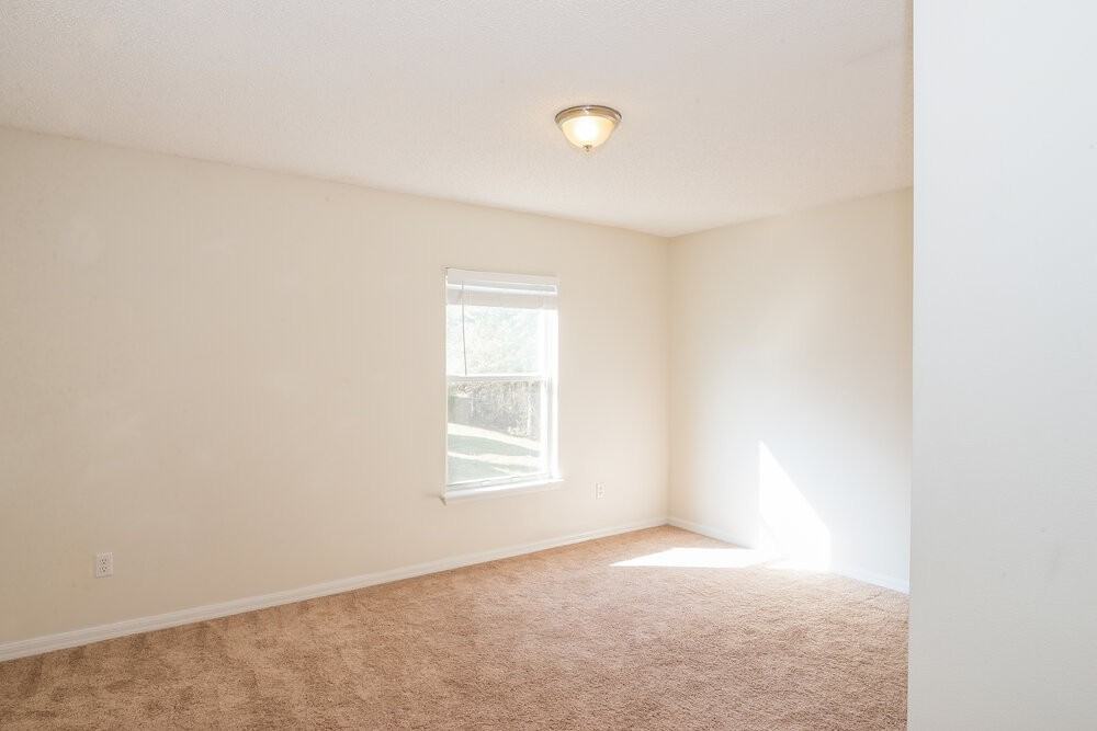 11040 Apple Blossom Trl W - Photo 7 of 15