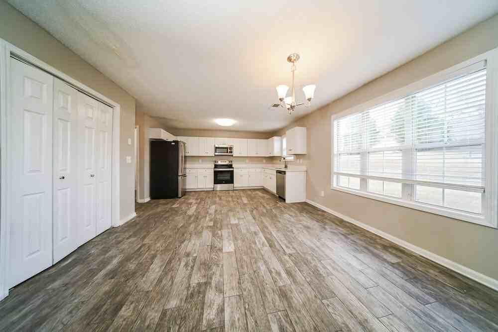 303 Vineyard Ridge Ln - Photo 7 of 17