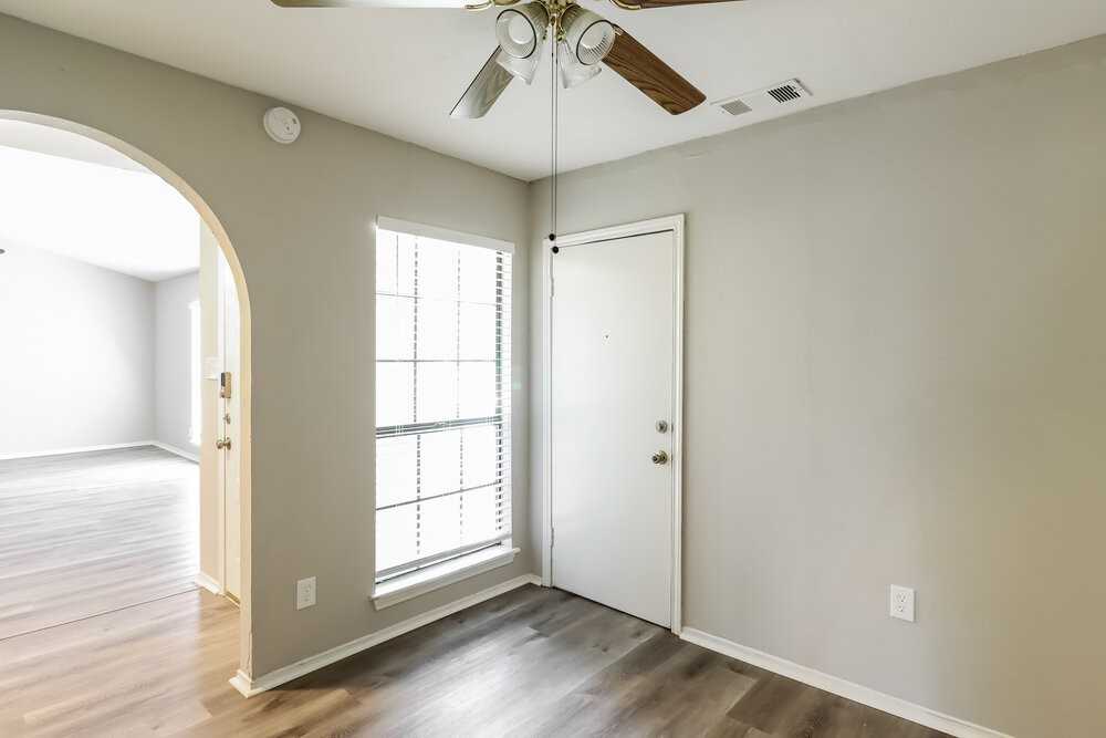 1702 Clark Trl - Photo 6 of 15