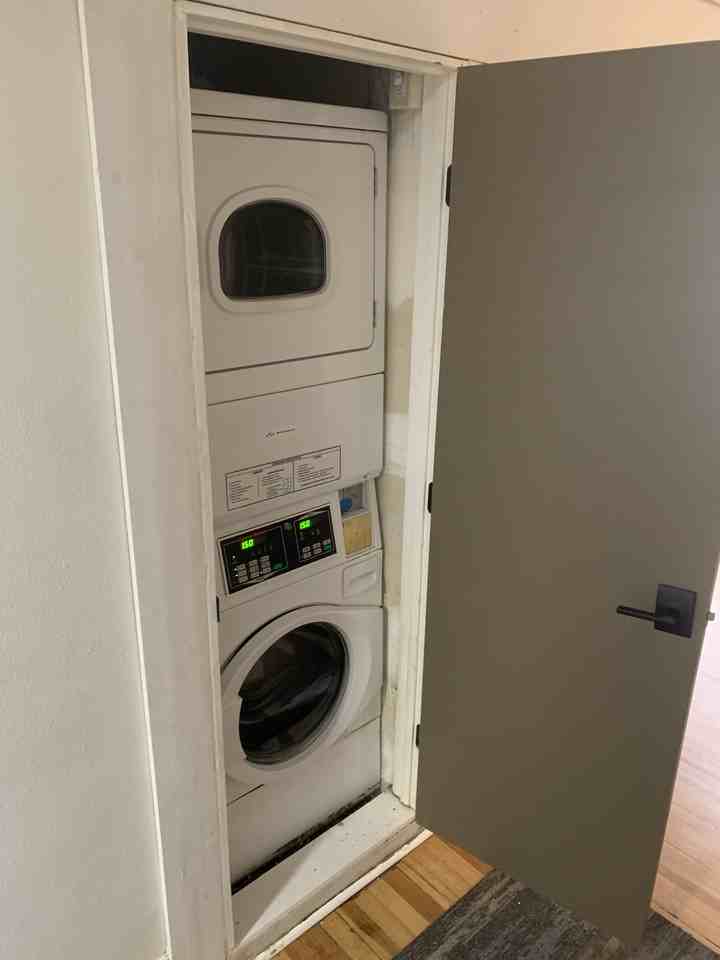 1260 Pennsylvania - Photo 2 of 6