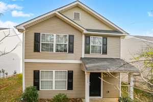 featured image of 3920 Glory St