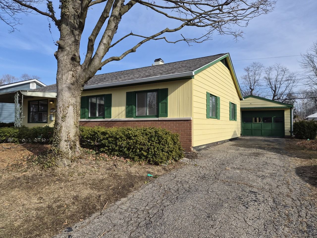 5309 W Hill Dr #1 - Photo 2 of 28