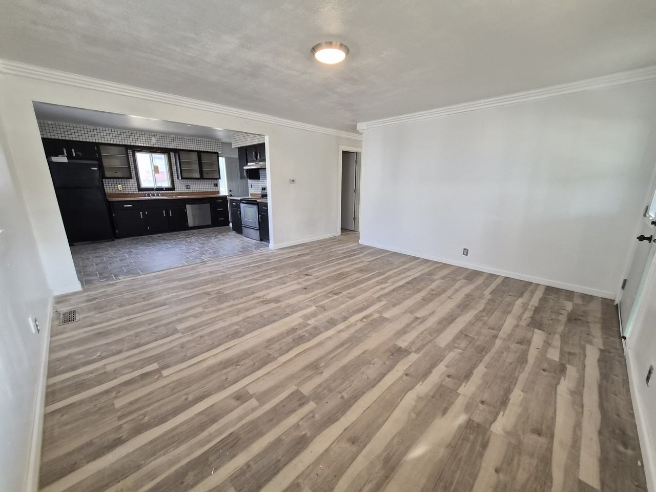 5309 W Hill Dr #1 - Photo 6 of 28