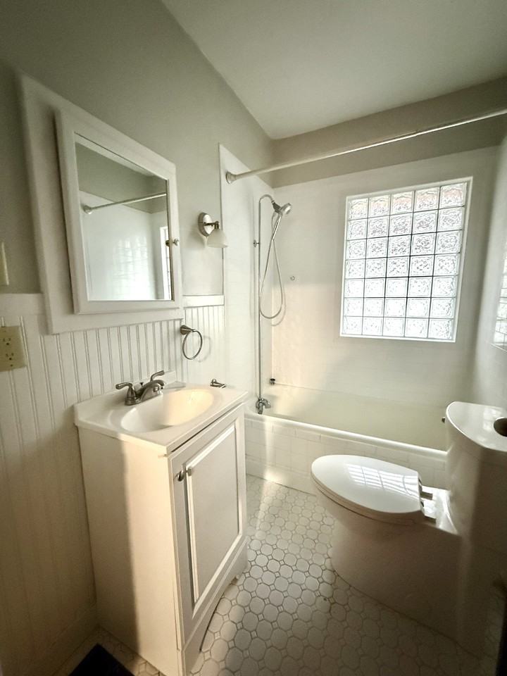 2026 King Ave #1 - Photo 7 of 16