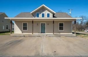 featured image of 705 Maple St #2