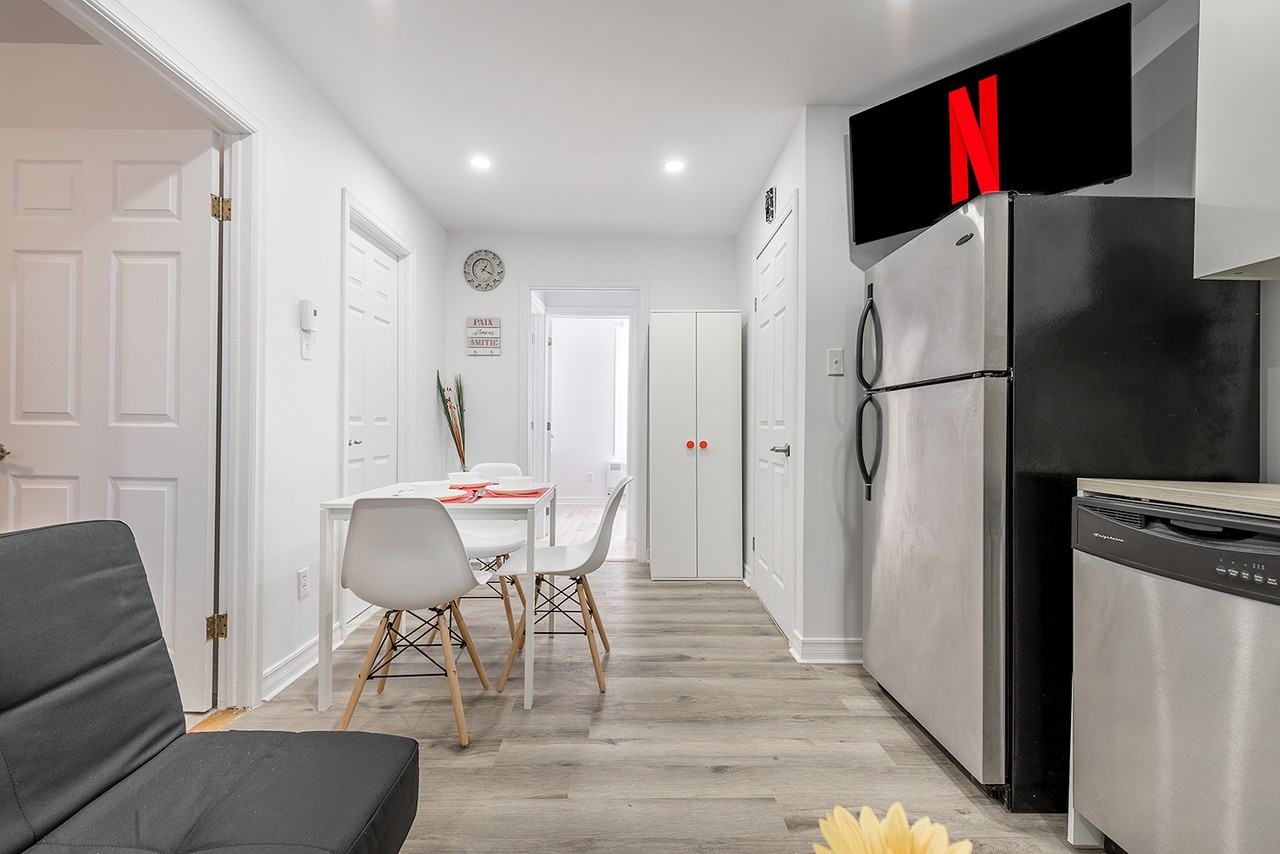 4317 Avenue de l'Hôtel-de-Ville - Photo 3 of 18