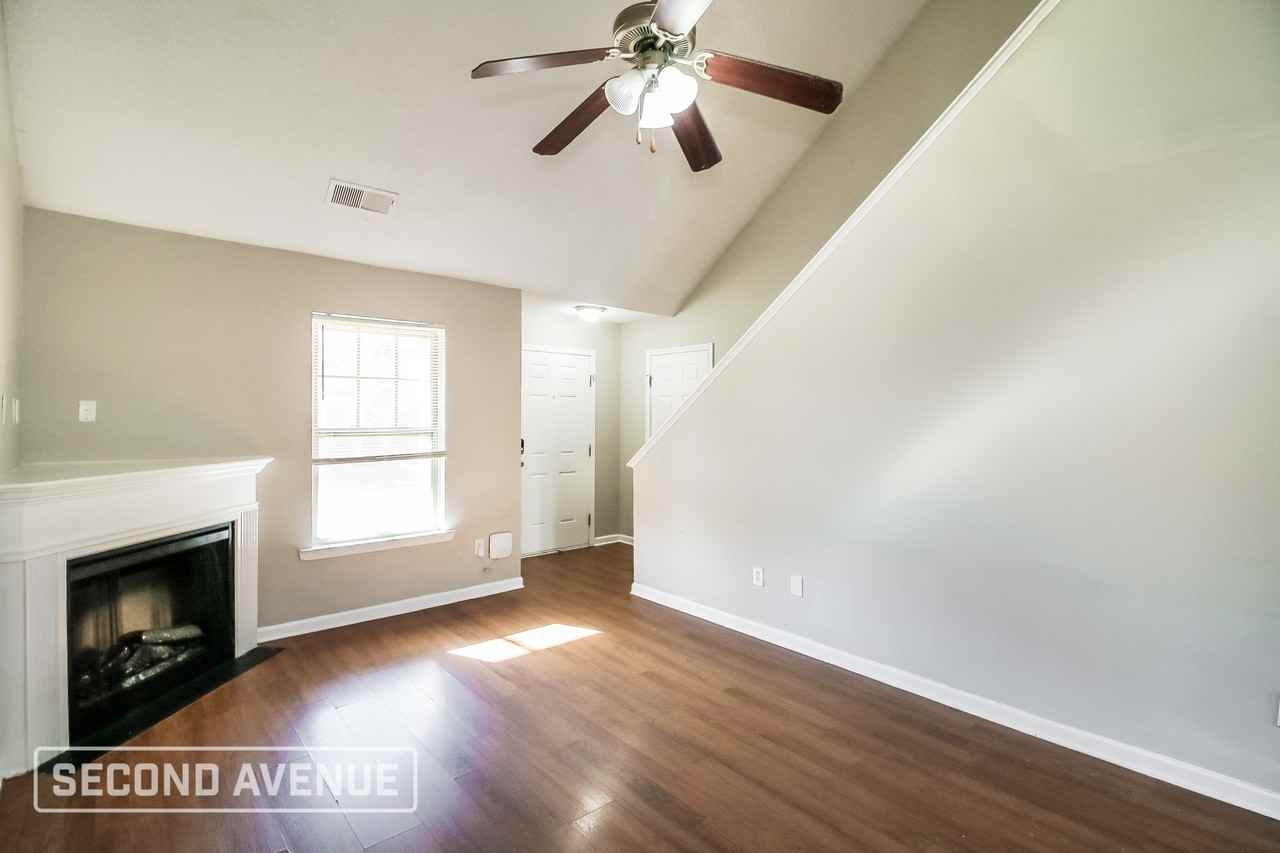 203 Ben Ln - Photo 4 of 30