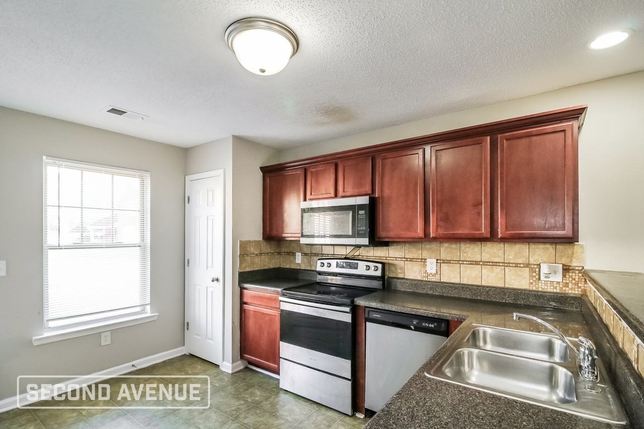 203 Ben Ln - Photo 5 of 30