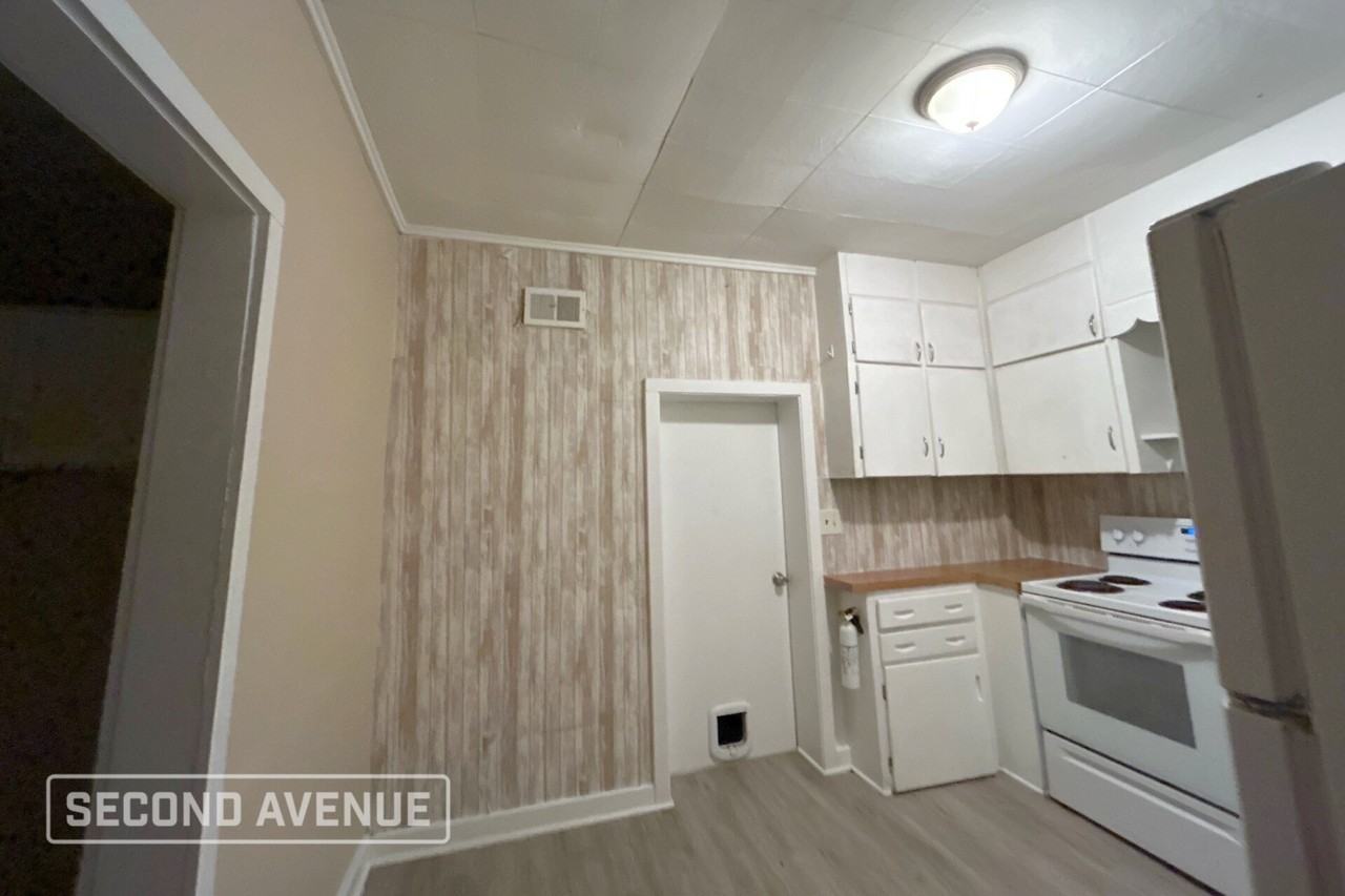 208 S Thomas Ave - Photo 6 of 14