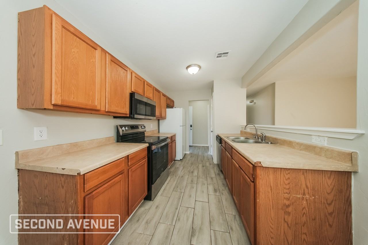 3400 Overland Dr - Photo 4 of 27